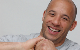 Вин Дизель улыбается