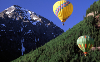 Полет воздушных шаров в горах Колорадо