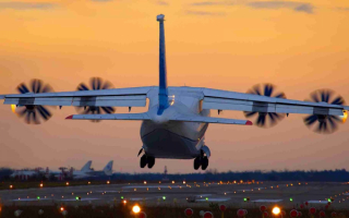 Грузовой самолет АН 70