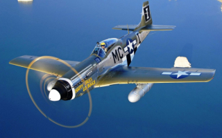Истребитель P-51D Мустанг в полете