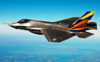 Истребитель бомбардировщик F-35