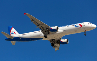 Лайнер А321 в полете