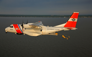 CASA CN-235  — лёгкий турбовинтовой военно-транспортный самолёт