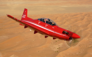 Пилатус PC-21 — швейцарский двухместный учебный низкоплан с турбовинтовым двигателем