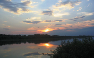Закат на реке Суре
