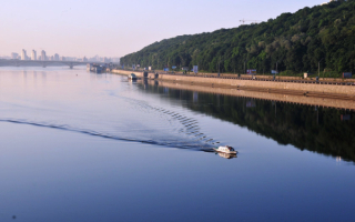 Река Днепр в Киеве