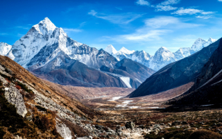 Горы Гималаи в Непале