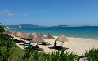 Остров Хайнань море пляж