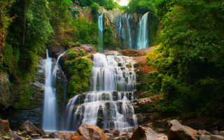 Водопад Науяка, Коста-Рика