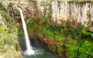 Водопад в каньоне реки Блайд