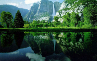 Озеро и водопад