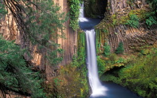 Голубой  водопад