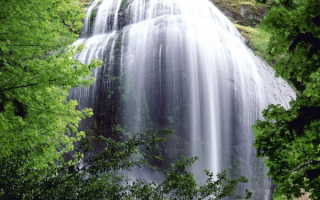 Белый  водопад