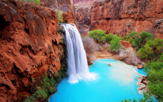 Водопад Хавасу в Аризоне