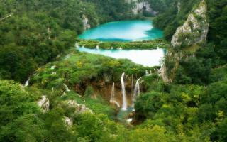 Водопад на Плитвицких озерах в Хорватии