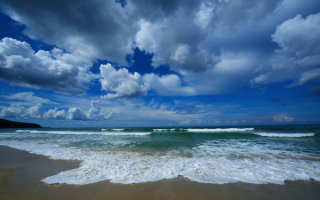 Море волны пляж облака