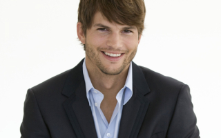 Эштон Кутчер — американский актёр, ведущий и продюсер.