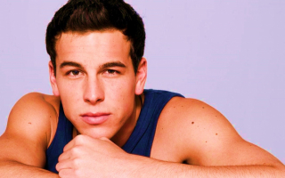 Марио Касас