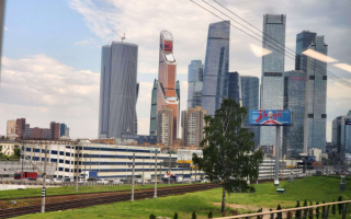 Вид на Москва-Сити из вагона электрички