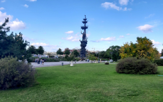 Памятник Петру 1