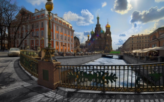 Дворцы и храмы Санкт-Петербурга
