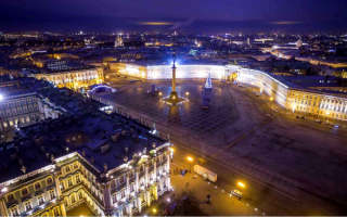 Зимний дворец и  дворцовая площадь вид сверху