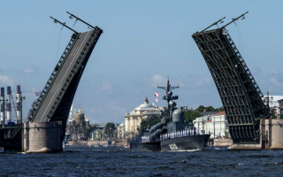 Разводной мост в Санкт-Петербурге