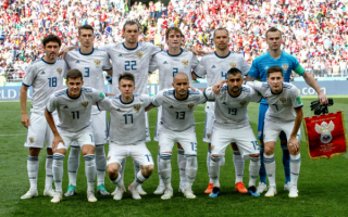 Футболисты сборной России