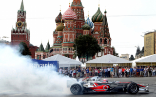 Болид Формулы 1 в Москве