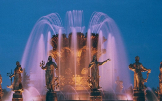 Красивый  фонтан