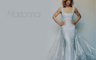 Мадонна в белом платье
