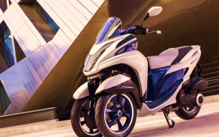 Трехколесный скутер Yamaha