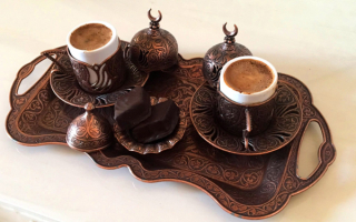 Турецкий кофе и шололадные конфеты