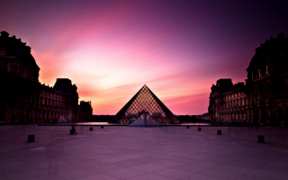 Парижская пирамида