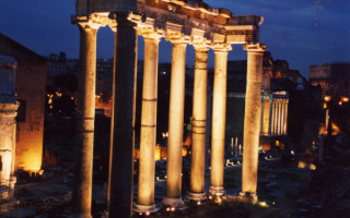 Римская колоннада