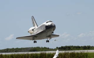 Посадка шатла Дискавери