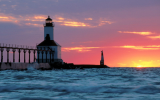 Маяк на озере Мичиган в США