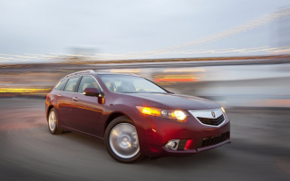 Красная Акура