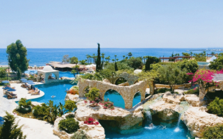 Курортное побережье республики Кипр