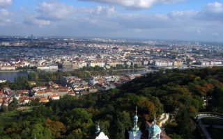 Город Прага вид сверху