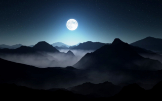 Луна над горами