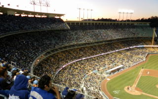 Стадион для игры в бейсбол в Лос-Анджелесе