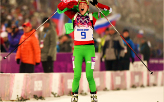 Белорусская биатлонистка Дарья Домрачева — олимпийская чемпионка в гонке преследования на 10 км