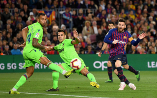 Лионель Месси забивает золотой гол