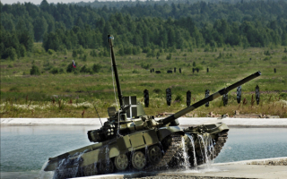 Танк прошел под водой