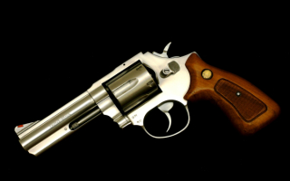 Бразильский револьвер Taurus