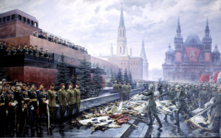 Советские солдаты на параде Победы в Москве в 1945году