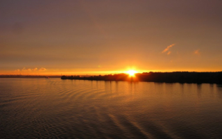 Закат на волге