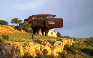 Железный дом