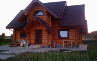 Теремок бревенчатый